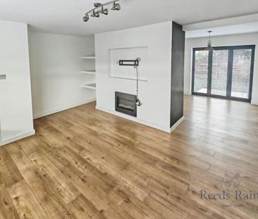 4 bedroom semi-detached house to rent - Photo 1