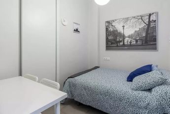 Carrer Almirall Cadarso, Valencia, Valencian Community 46005