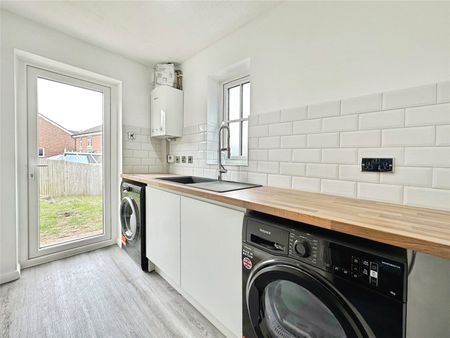Rachaels Lake View, Warfield, Bracknell, RG42 - Photo 2
