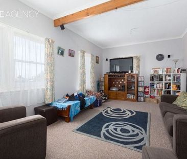 Low maintenance three bedroom home - Photo 1