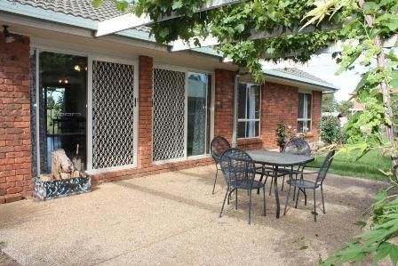 SOUGHT AFTER COURT LOCATION - 4 BEDROOMS AND 2 BATHROOMS, COROWA - Photo 5