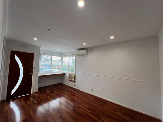 4/7 Lake Ave , MITCHAM - Photo 1