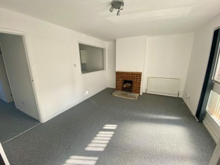 3 bedroom end of terrace house to rent - Photo 3