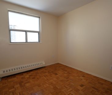 For Lease - 33 Central Parkway Unit# 504, Mississauga, Ontario - Photo 3