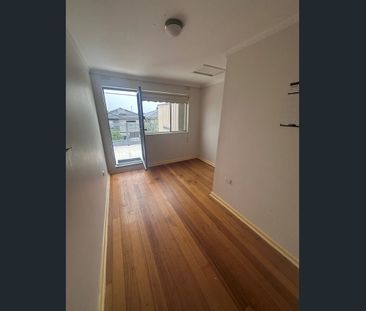 Rear 1/5 Menana Road, Glenroy, Vic 3046 - Photo 3