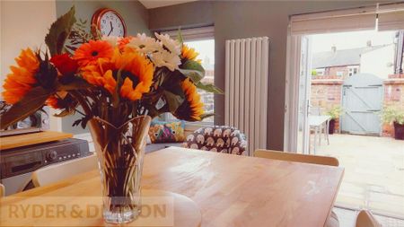 3 bedroom semi-detached house to rent - Photo 4