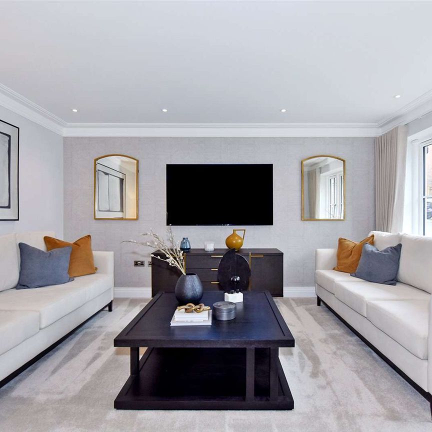 A modern three bedroom semi-detached home located in a private road and located in the beautiful historic Surrey village of West Horsley - Photo 1