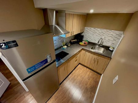 For Lease - 8084 Windsong Drive, Niagara Falls, Ontario - Photo 3