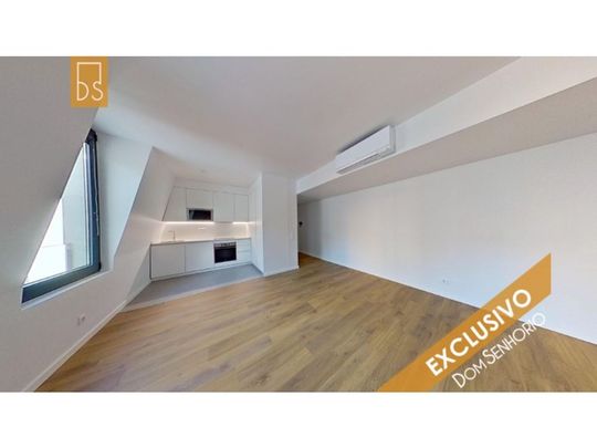 Luxury Apartment for rent in Alcântara, Almada, Distrito de Setúbal - Photo 1