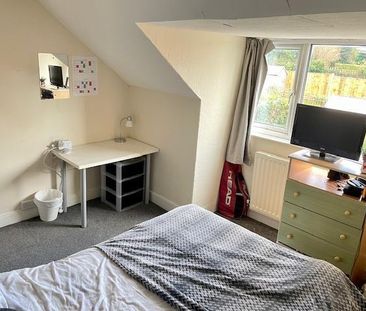 3 bedroom private hall to rent - Photo 1
