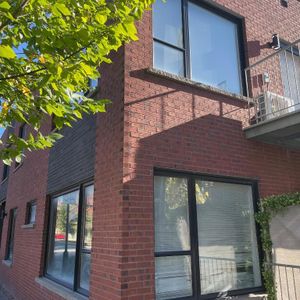 Grand 4 1/2 demi sous-sol récent à Saint-Sulpice (Villeray) - Photo 2