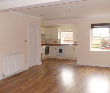 2 bedroom flat to rent - Photo 2