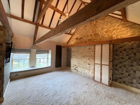 4 bedroom detached house to rent - Photo 4