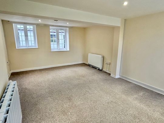 3 bedroom Delightful Three Bedroom Cottage to rent - Photo 1