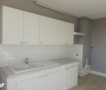 Appartement F3 ascenseur et place de parking - Photo 4