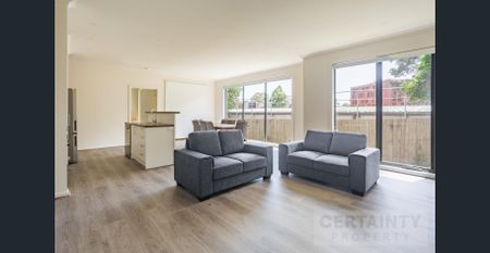 BRAND NEW GORGEOUS CO-LIVING SPACE! ROOM NOW AVAILABLE! - Photo 4