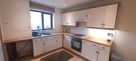 3 bedroom terraced house to rent - Photo 2