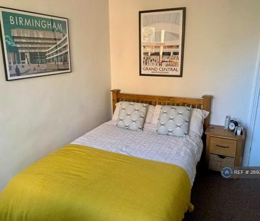 1 bedroom in a house share to rent - Photo 3