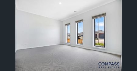 YOUR NEW HOME AWAITS! - Photo 5