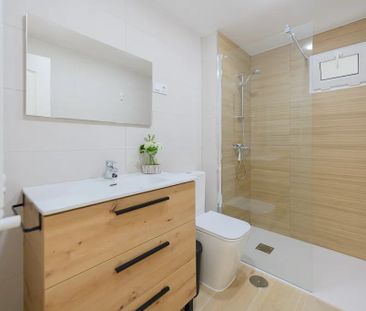 Calle de Pizarro, Getafe, Community of Madrid 28902 - Photo 4