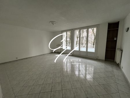 LA TRONCHE - APPARTEMENT T3 - TRAVERSANT - Photo 2