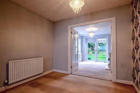 3 bedroom semi-detached house to rent - Photo 4