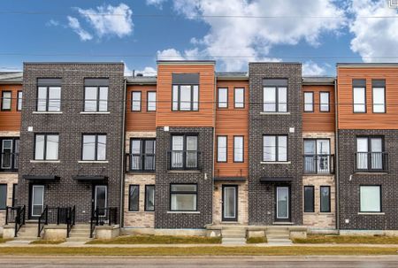 For Lease - 119 Fairlane Avenue, Barrie, Ontario - Photo 2