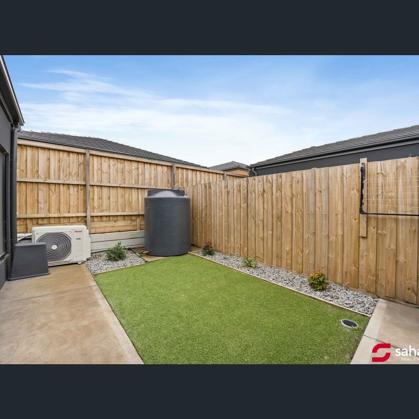 135 Maradona Boulevard, Deanside, Vic 3336 - Photo 1