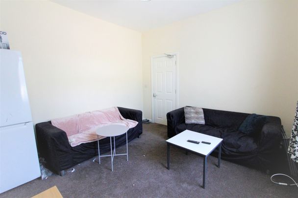 6 Bed Terraced House, Sidmouth Street, RG1 - Photo 1