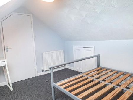 4 bedroom maisonette to rent - Photo 2