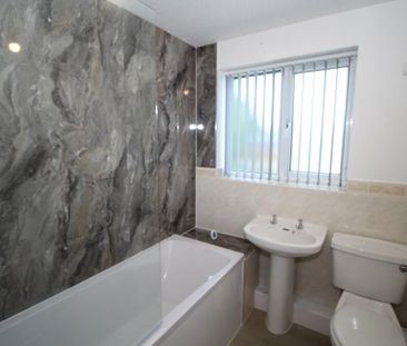 2 bedroom semi-detached house to rent - Photo 6