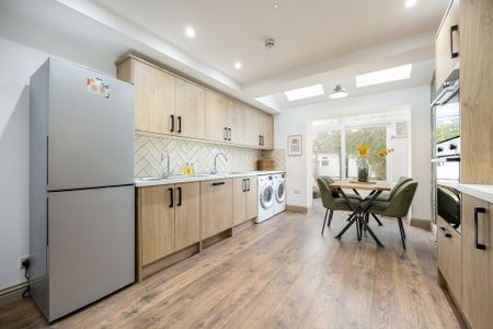 1 bedroom in a house share to rent - Photo 4