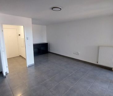 location Appartement T3 DE 62.7m² À DRANCY - Photo 2