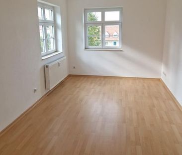 TOP Grundriss! 2-Zimmerwohnung mit groÃer KÃ¼che, Tageslichtbad und Laminat! - Foto 3