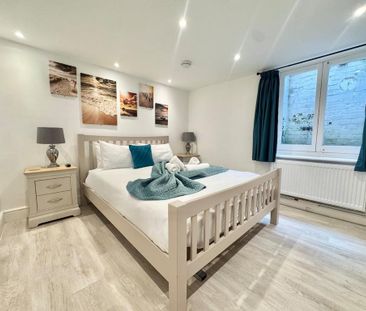 4 bedroom terraced house to rent - Photo 4