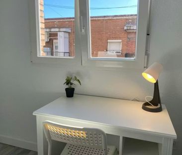 Calle de Encarnación Oviol, Madrid, Community of Madrid 28021 - Photo 2