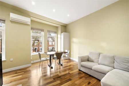 3 bedroom flat to rent - Photo 2