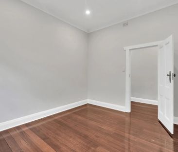 Prime Mile End Location - Photo 4