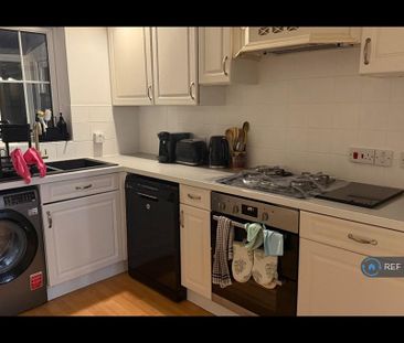 1 bedroom in a house share to rent - Photo 4