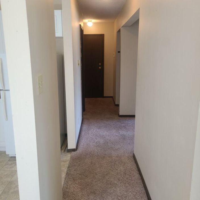 Pet Friendly 2 Bedroom, 1 Bathroom Apartment - Photo 1