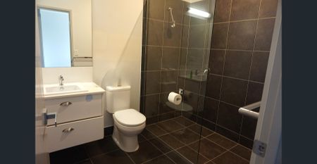 Modern Townhouse - Photo 3