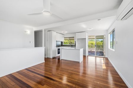 Christmas by the Pool - Your New Home Awaits! - Photo 4