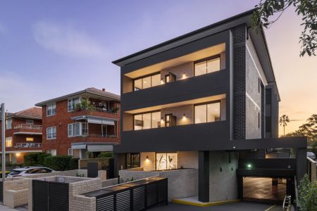 Luxury studio just 700m from Ashfield Station 208 is available soon - Photo 3