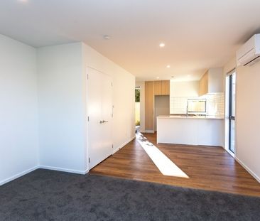 Brand new townhouse in a great location! - Photo 6