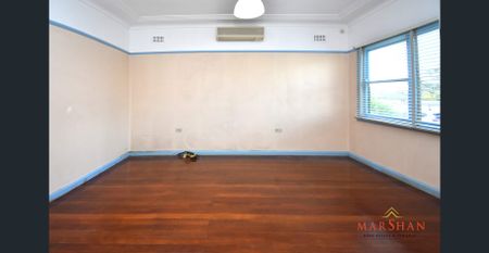 Spacious Family Home in excellent location - Photo 5