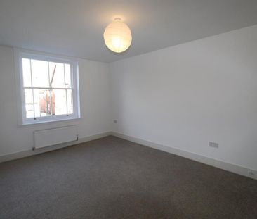 1 bedroom Flat To Let - Photo 4