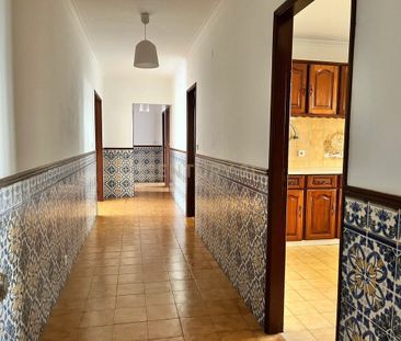 Parceiros e Azoia, Leiria District - Photo 1