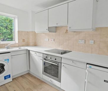 1 bedroom ground floor maisonette to rent - Photo 2