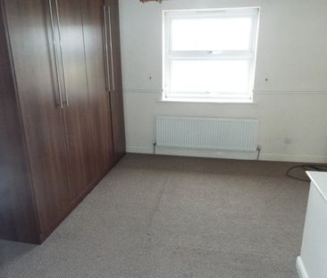 LANGDON HILLS, BASILDON - Photo 3