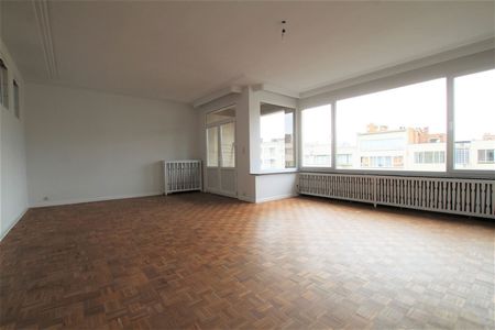 STIJLVOL LUMINEUS APPARTEMENT VAN 170m² - Photo 5
